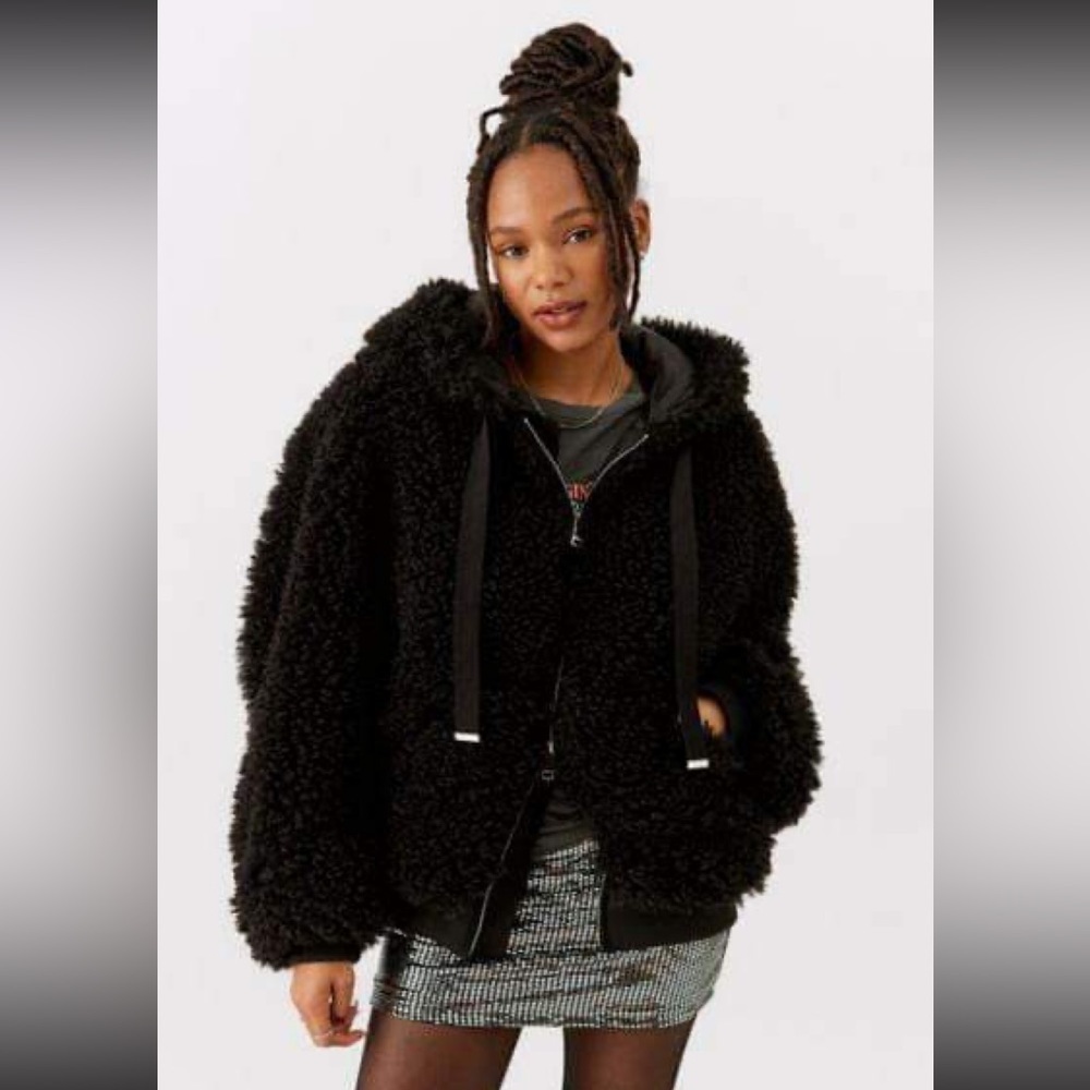 Urban Outfitters Casey Sherpa Hooded Zip Up Jacket In Black Size Medium